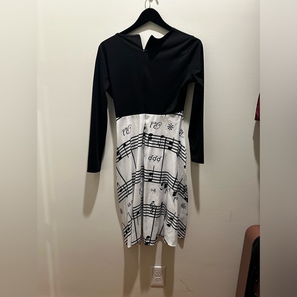 Music Note Dress - Picture 2 of 3